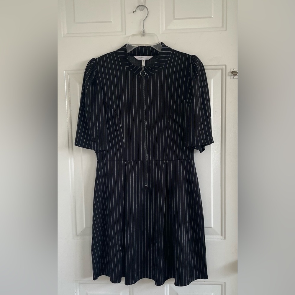 BCBGeneration Women’s Striped Stretchy Short  Dress Size 8